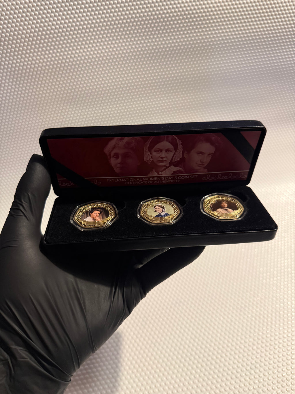 International Women's Day 2025 Coin Box Set Edition 24k gold plated limited to 99 pieces